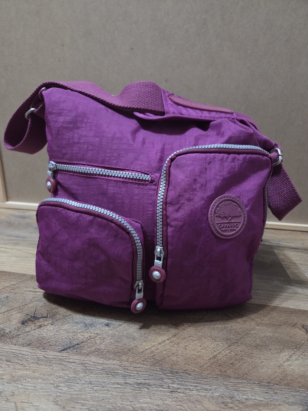 Oakarbo Multi-Pocket Nylon Crossbody Bag - Vivid Violet